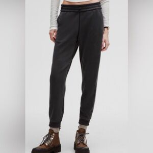 lululemon brushed softstreme joggers (black)